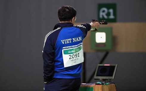Shooter Hoang Xuan Vinh wins historic gold medal at Rio Olympics 2016 - ảnh 1
